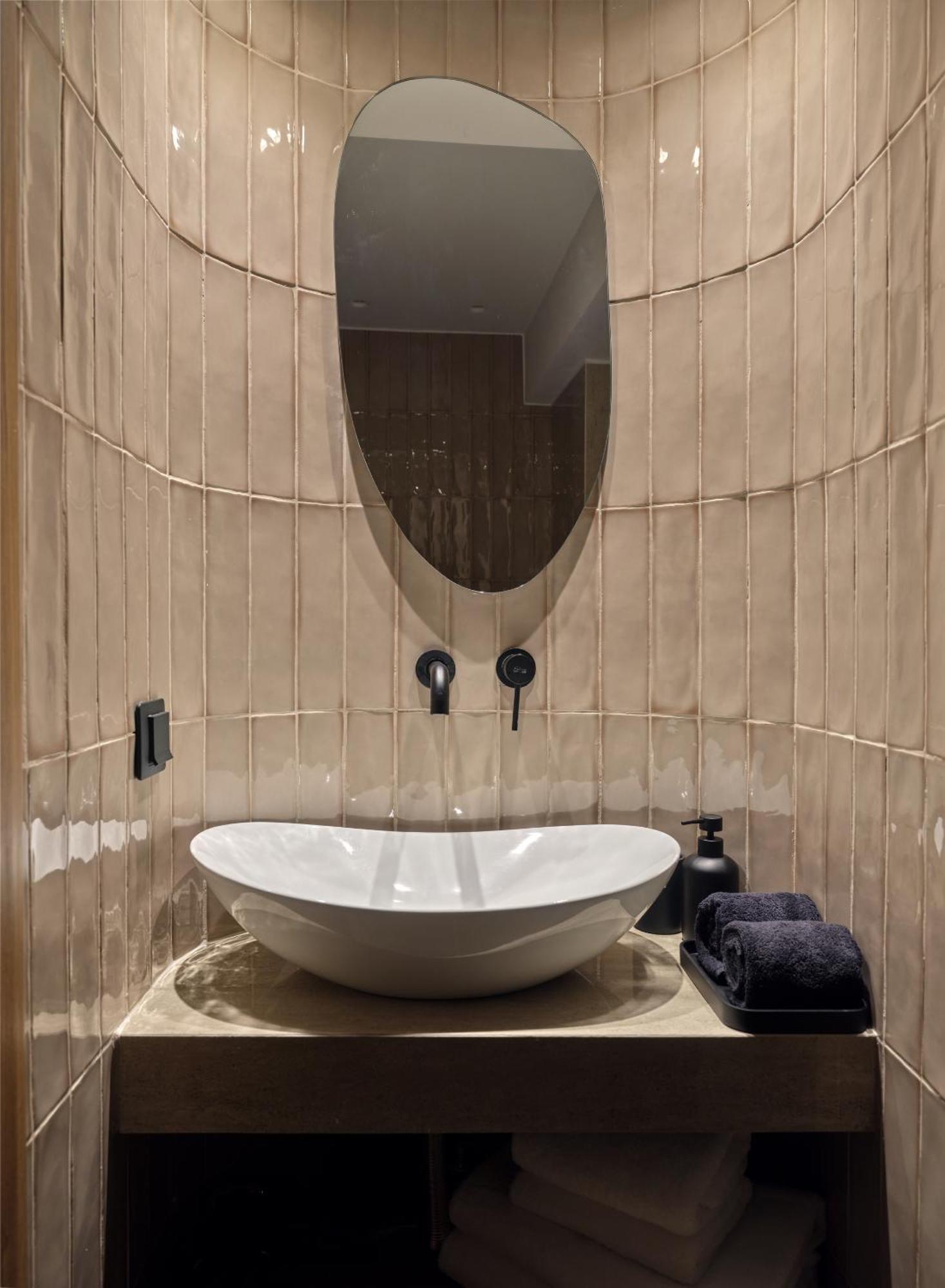 Haya Athens Loftie Suites Buitenkant foto